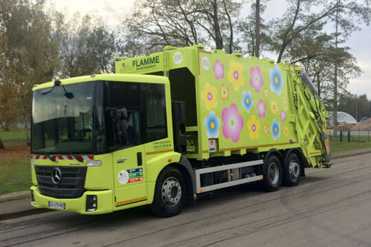 Camion de collecte des déchets